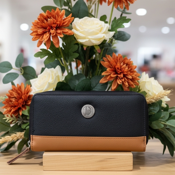 Deluxity Handbags - Wallet